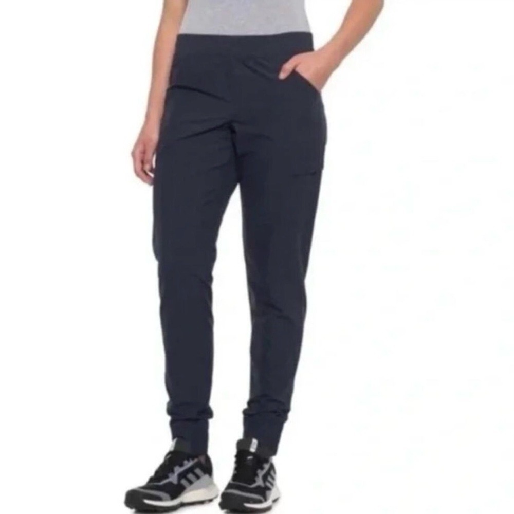 The North Face Sheltay Tech Capri Pants size 6 Black‎ Hiking Lightweight